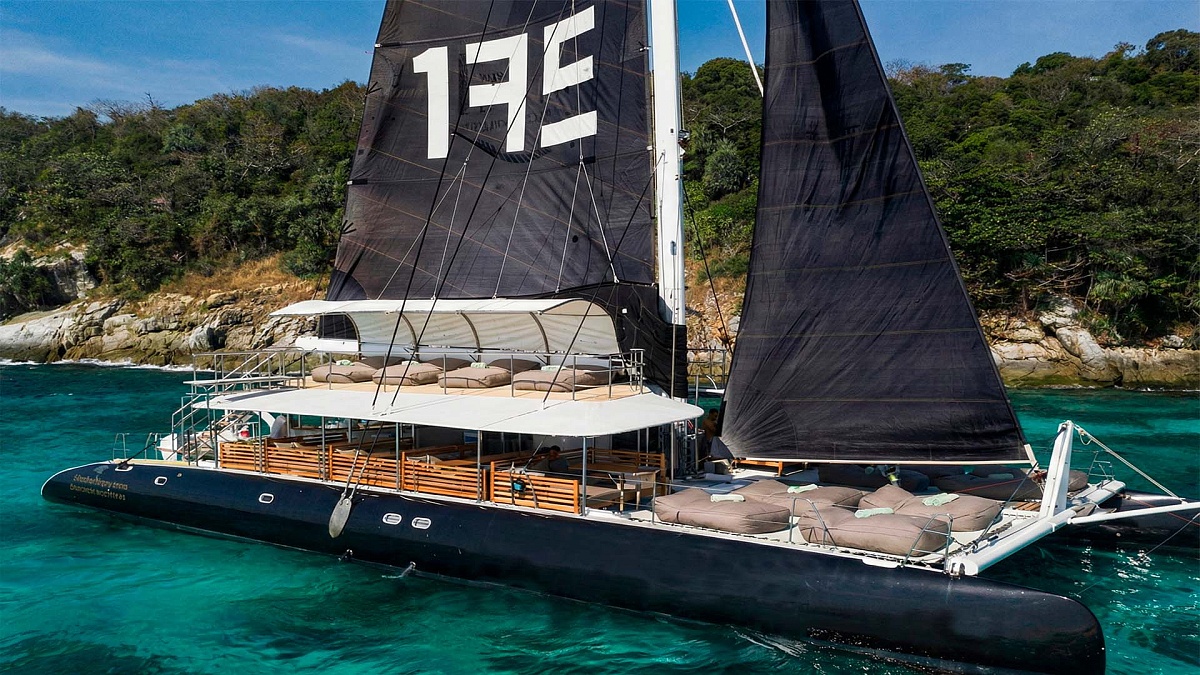 Аренда Party Catamaran 74ft на Пхукете
